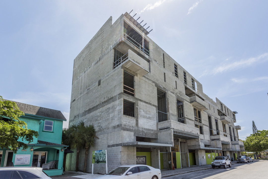 Risdon on 5th in Sarasota, FL - Building Photo