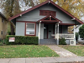 728 W 3rd St in Chico, CA - Building Photo