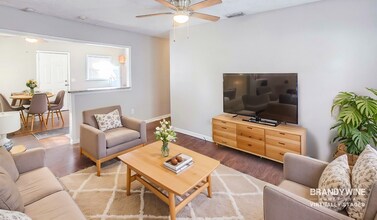 2610 E Annie St in Tampa, FL - Foto de edificio - Building Photo