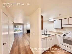 21909 58th Ave W in Mountlake Terrace, WA - Building Photo - Building Photo
