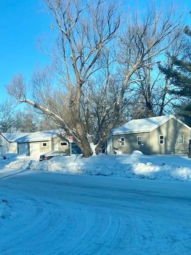 property at 801 10th Ave NE