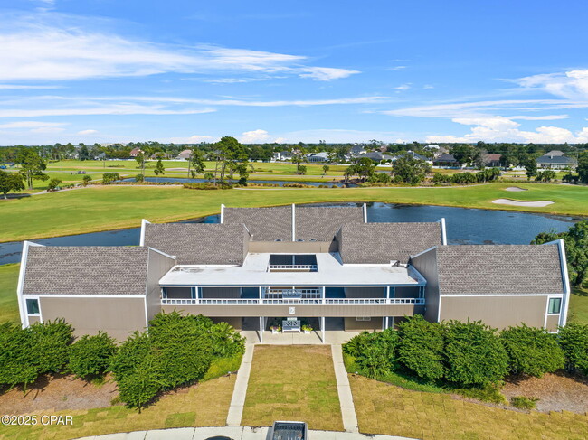 4725 Bay Point Rd in Panama City Beach, FL - Foto de edificio - Building Photo