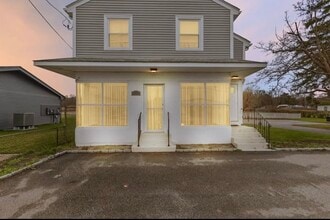 1550 Fall River Ave, Unit 1st floor in Seekonk, MA - Building Photo - Building Photo