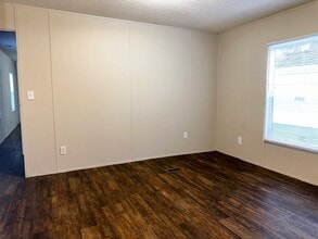 421 Chloe Cir in Timmonsville, SC - Building Photo - Building Photo