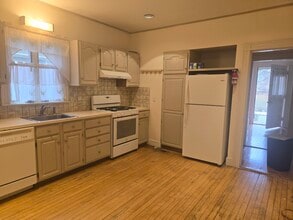 17 Mason St, Unit Unit 1 in Medford, MA - Foto de edificio - Building Photo