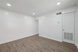 1004 Wylie St SE in Atlanta, GA - Foto de edificio - Building Photo