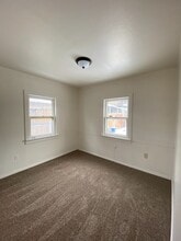 708 S 14th Ave in Yakima, WA - Building Photo - Building Photo