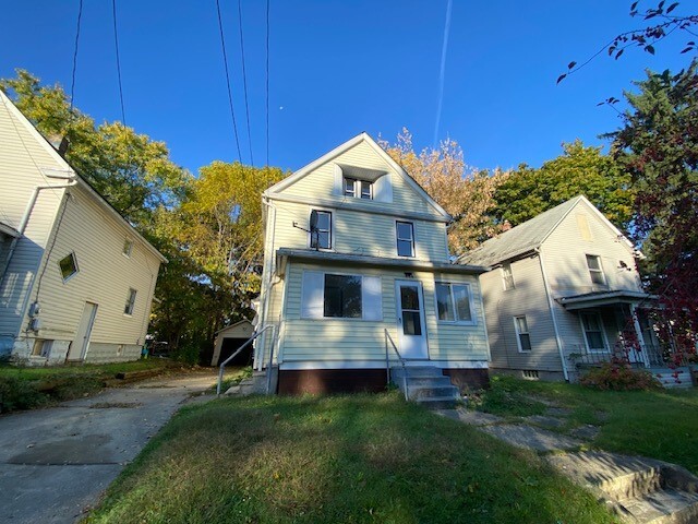 846 Oberlin St in Akron, OH - Foto de edificio