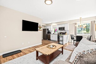 27990 Gratiot Ave, Unit SI ID1054650P in Roseville, MI - Building Photo