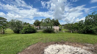 1242 Halber Ave NW in Palm Bay, FL - Building Photo - Building Photo
