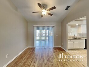 20336 Peachland Blvd in Port Charlotte, FL - Building Photo - Building Photo