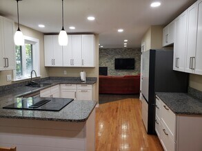 4319 Kencrest Dr in Syracuse, NY - Building Photo - Building Photo