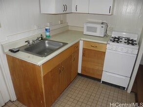 1311 Freeland Pl in Honolulu, HI - Building Photo - Building Photo