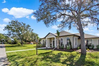 6028 Sundown Dr in Dade City, FL - Building Photo - Building Photo