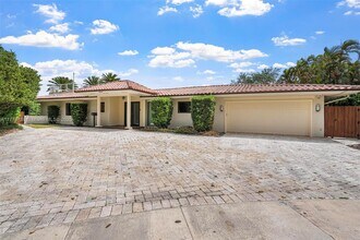 12605 Cyprus Rd in North Miami, FL - Building Photo - Building Photo