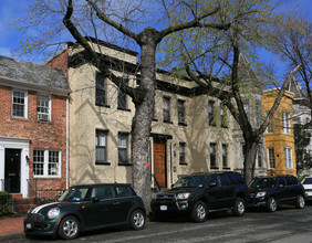 1318 35th St NW in Washington, DC - Building Photo - Building Photo