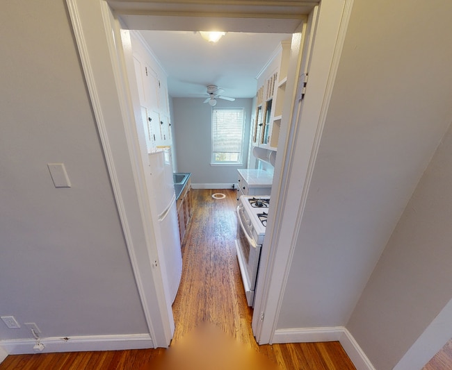 107 College Ave, Unit #22 in Somerville, MA - Building Photo - Building Photo