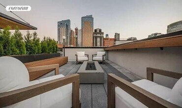 260 Gold St in Brooklyn, NY - Building Photo - Building Photo