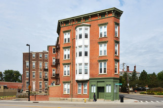 Pendleton Apartments in Cincinnati, OH - Building Photo - Building Photo