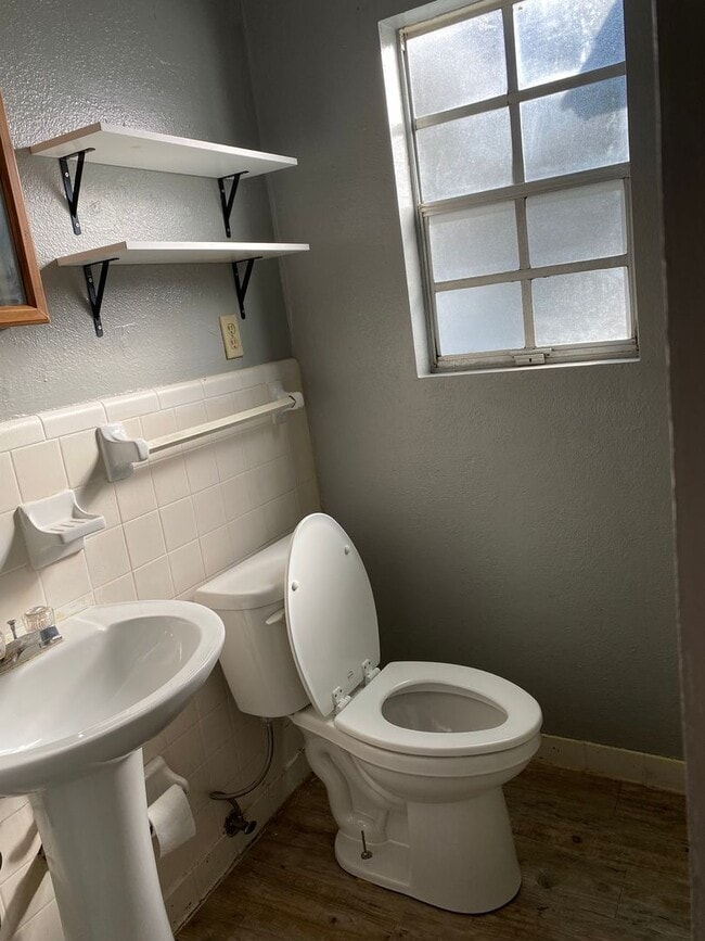 property at 1100 Carissa Dr