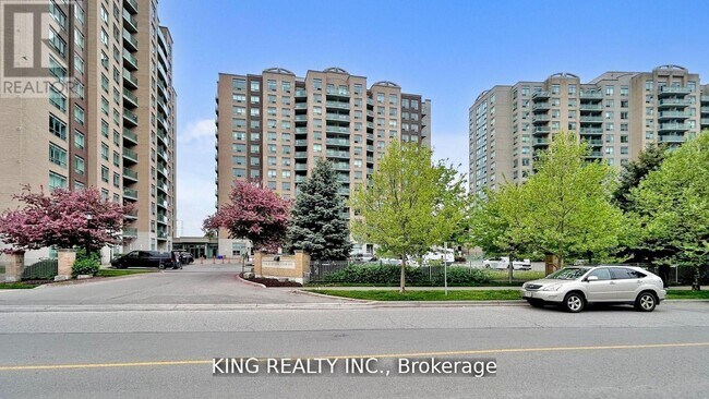 23 Oneida Crescent in Richmond Hill, ON - Building Photo - Building Photo