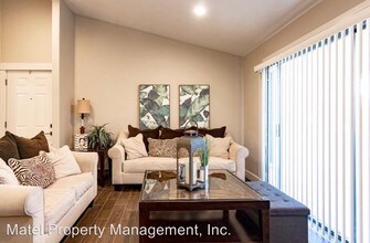 3400 Sullivan Ct-Unit -#218 in Modesto, CA - Building Photo - Building Photo