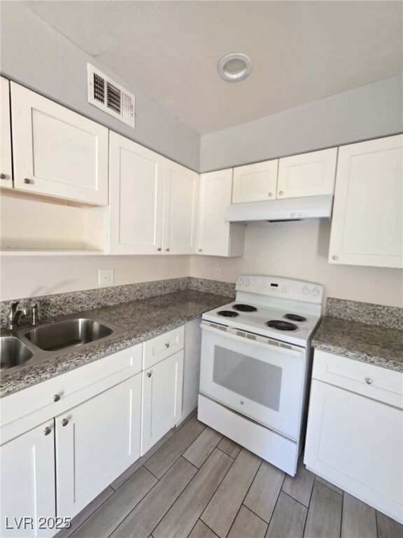 1121 E Desert Inn Rd in Las Vegas, NV - Building Photo - Building Photo