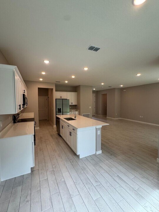 12946 SW 81st Ave in Ocala, FL - Foto de edificio