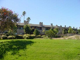 4568 W Point Loma Blvd in San Diego, CA - Building Photo
