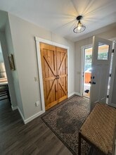 3819 VT-44 in Windsor, VT - Foto de edificio - Building Photo