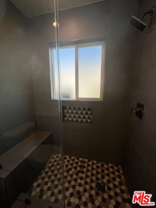 5644 Riverton Ave-Unit -B in Los Angeles, CA - Building Photo - Building Photo