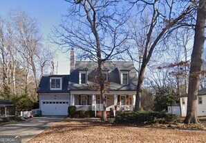 1210 Oakfield Dr SE in Atlanta, GA - Building Photo