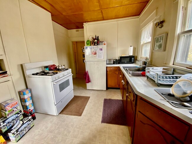 127 Lorentz St, Unit 1 in Morgantown, WV - Building Photo - Building Photo