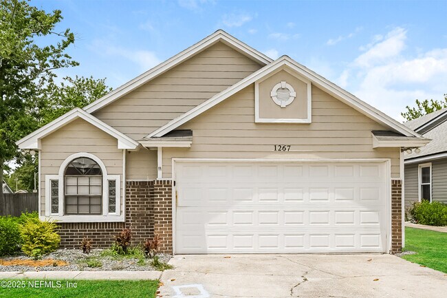 property at 1267 Suffolk Pl