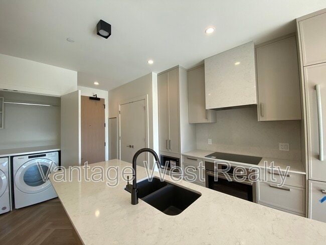 property at 3316-3316 Lakeshore Rd