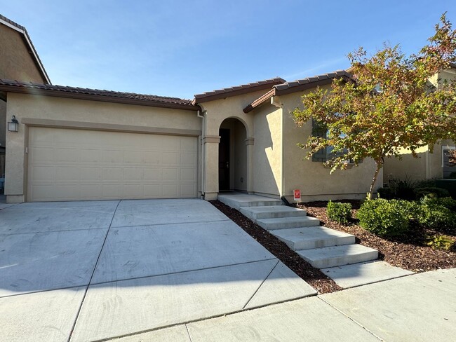 5343 Admiral Bend Way in Sacramento, CA - Building Photo - Building Photo