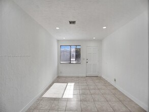 708 N 20th Ave, Unit 1-2 in Hollywood, FL - Building Photo - Building Photo