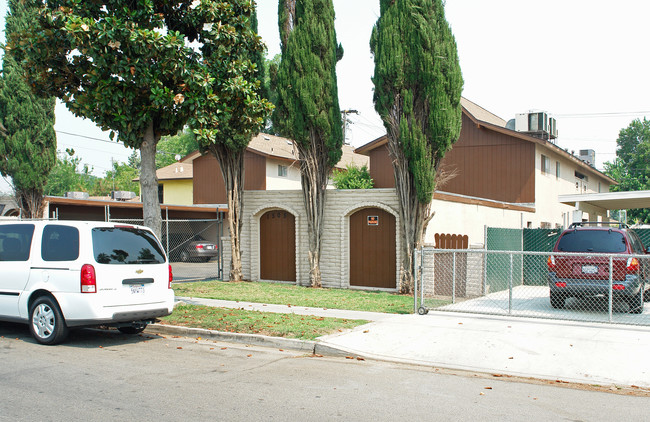 1505 E Yale Ave in Fresno, CA - Foto de edificio - Building Photo