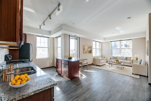 Capital View Apartments in St. Paul, MN - Building Photo