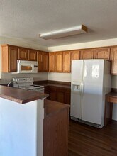 560 River View Dr in New Castle, CO - Foto de edificio - Building Photo