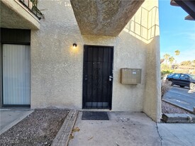 5447 Retablo Ave in Las Vegas, NV - Building Photo - Building Photo