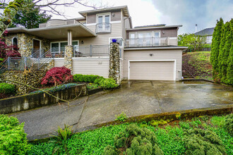 1544 NW 41st Cir in Camas, WA - Building Photo - Building Photo