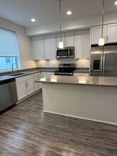 3002 Birchview Walk in Philadelphia, PA - Building Photo - Building Photo