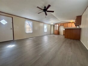 14355 Enchanted Waters Dr in Willis, TX - Building Photo - Building Photo