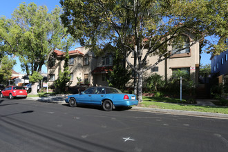 1245 Orange Grove Ave in Glendale, CA - Building Photo - Building Photo