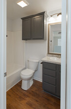 2112 E Airline Rd in Victoria, TX - Building Photo - Building Photo