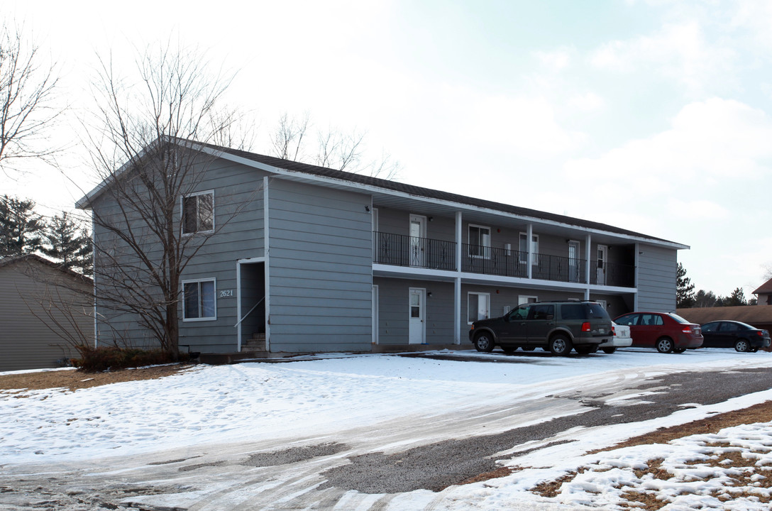 2621 Harvey Dr SW in Menomonie, WI - Building Photo