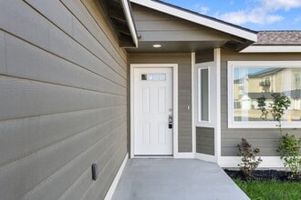 722 E Cascade St in Othello, WA - Foto de edificio - Building Photo