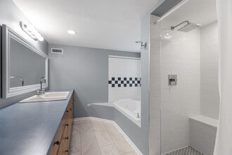928 W 32nd St in Chicago, IL - Building Photo - Building Photo