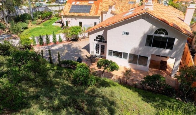 1688 Crystal Ridge Ct in Vista, CA - Building Photo - Building Photo